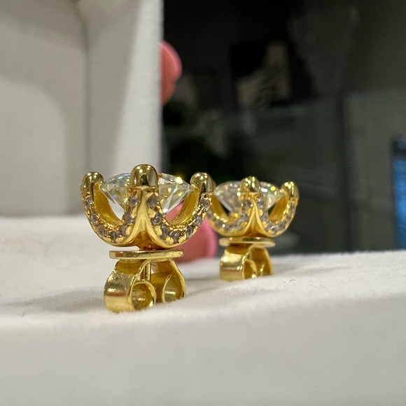 2ct moissanite stud earrings, yellow gold, item 040 - Picture 4 of 11